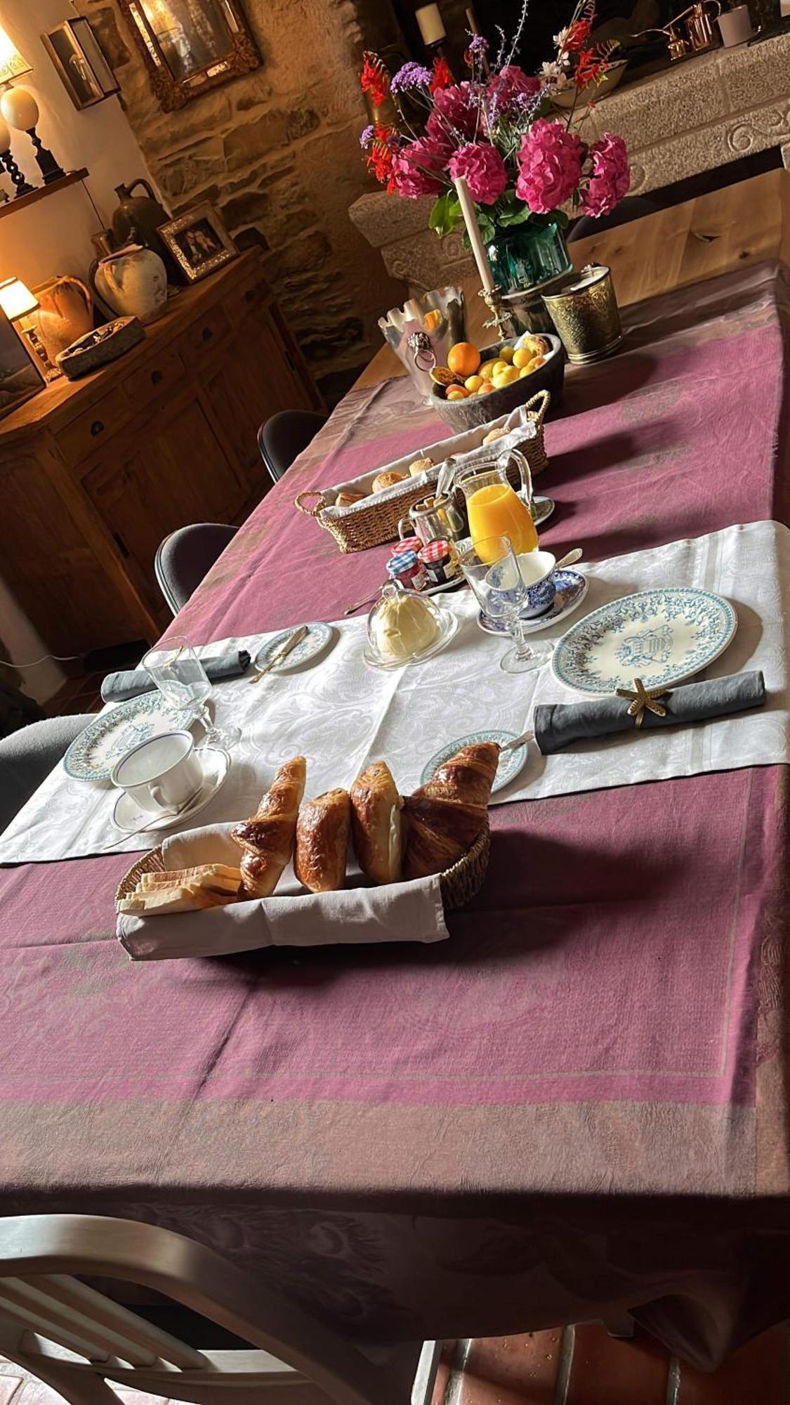 Manoir Medieval Du XV Ieme Siecle Minihy-Tréguier Kültér fotó